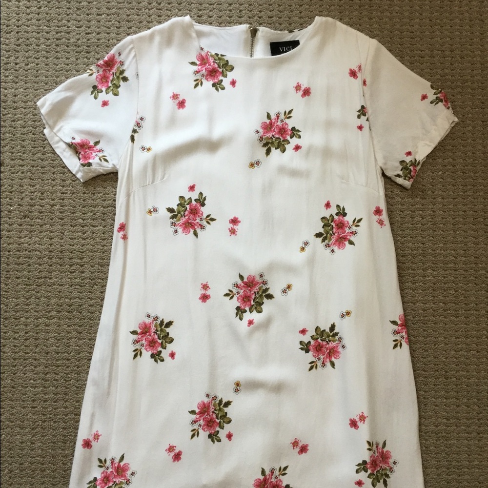 Floral shift dress